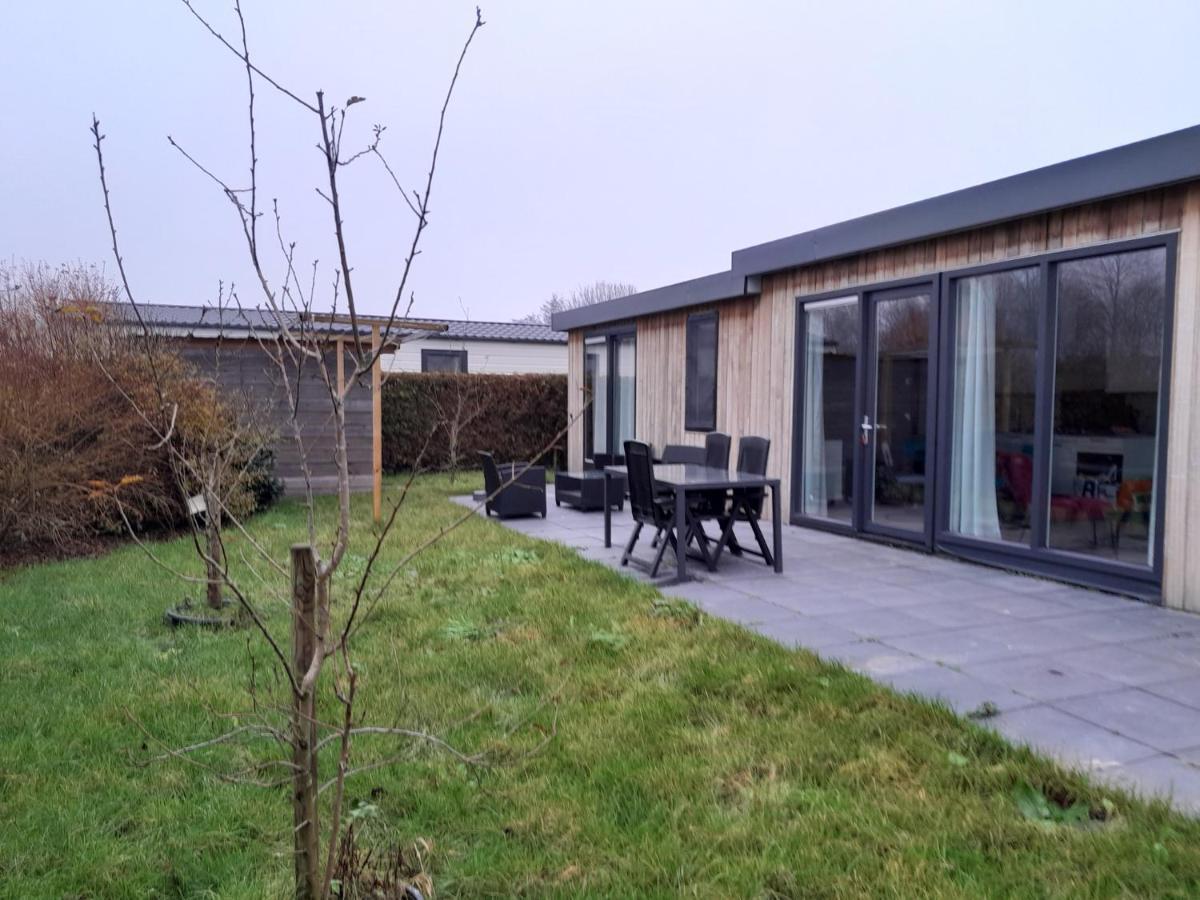 Dronrijp Luxe 5 Persoons Bungalow Op Rustig Vakantiepark Nabij Leeuwarden מראה חיצוני תמונה