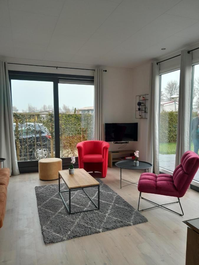 Dronrijp Luxe 5 Persoons Bungalow Op Rustig Vakantiepark Nabij Leeuwarden מראה חיצוני תמונה